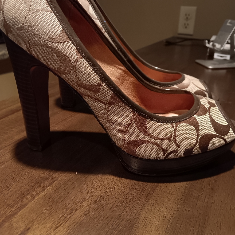 Women peep toe heels